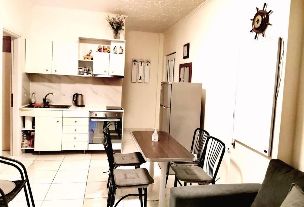 Apartment With 3 Rooms Just 1 Min From The Beach And Free Public Parking Peraía Exteriör bild